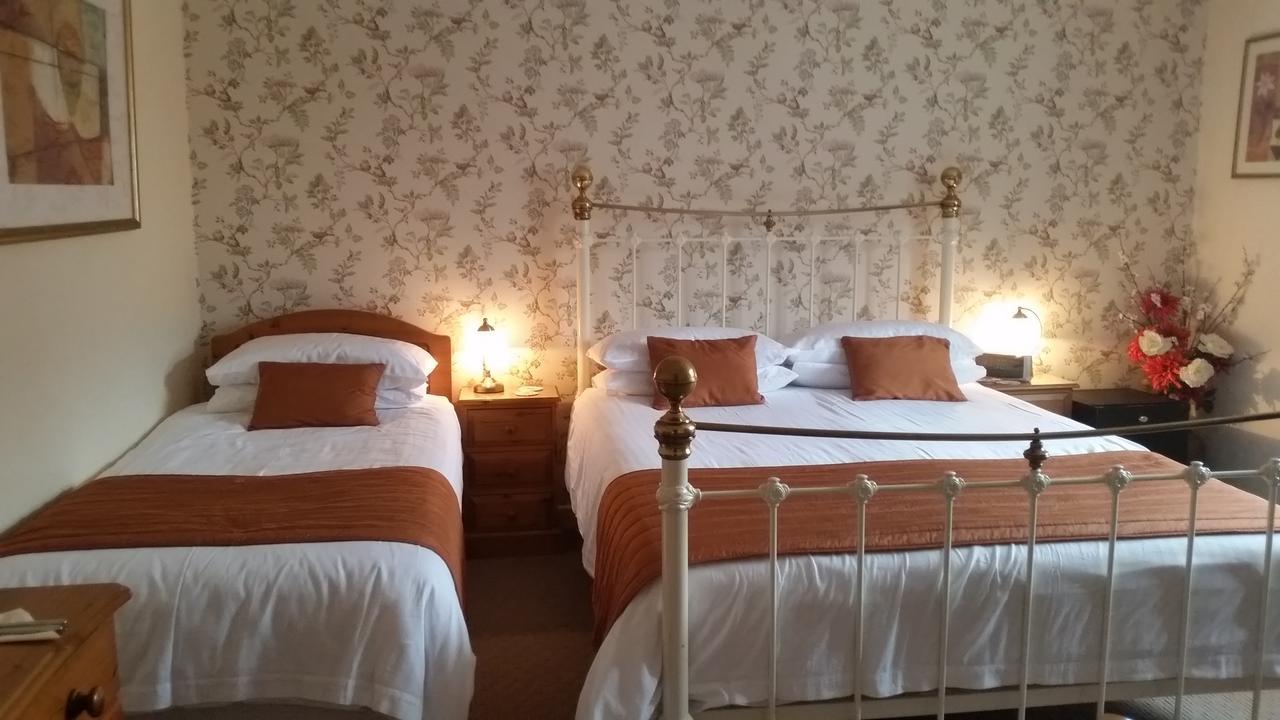 Fernleigh Guest House Линтън Екстериор снимка