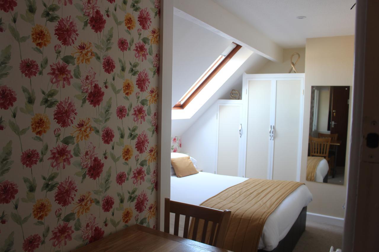 Fernleigh Guest House Линтън Екстериор снимка