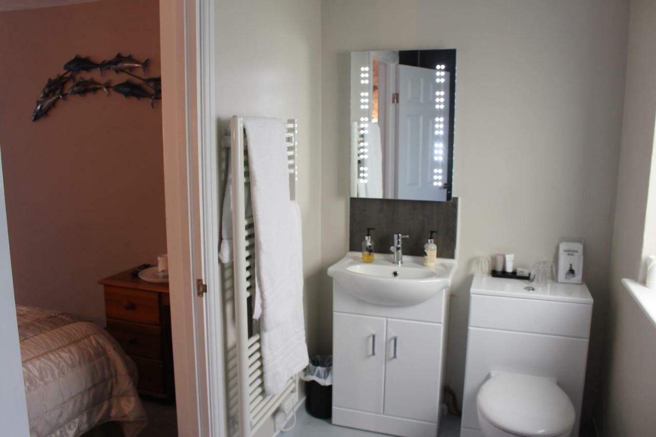 Fernleigh Guest House Линтън Екстериор снимка